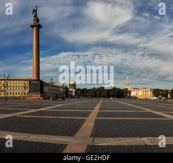 Panorama della piazza del Palazzo a San Pietroburgo. Foto Stock