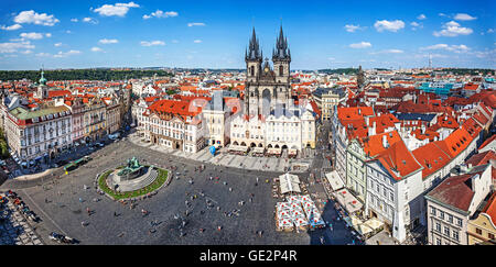 Vista panoramica della Piazza della Città Vecchia di Praga. Foto Stock