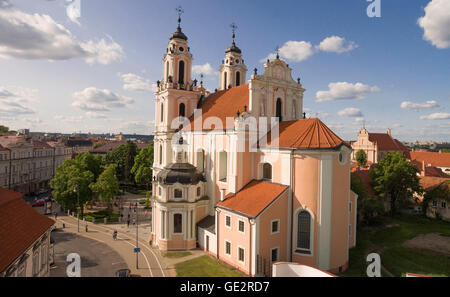 Antenna. Bella e soleggiata colpo di Santa Caterina (Kotrynos) Chiesa di Vilnius, capitale della Lituania Foto Stock