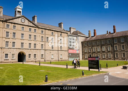 Irlanda, Dublino, Benburb Street, Museo Nazionale delle Arti Decorative e storia nel 1704 Collins Barracks Foto Stock