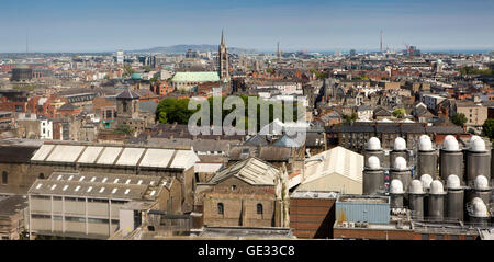 Irlanda, Dublino Guinness Storehouse, vista panoramica di Dublino la cattedrale di quartiere da Gravity Bar Foto Stock