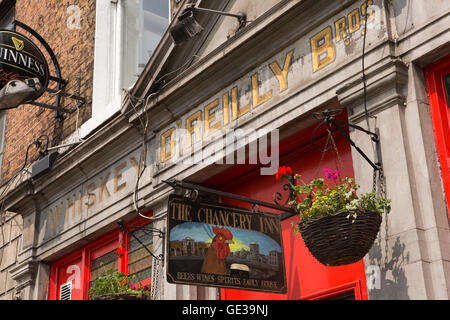 Irlanda, Dublino, Inns Quay, O'Reilly Fratelli, il Chancery Inn City Centre public house Foto Stock