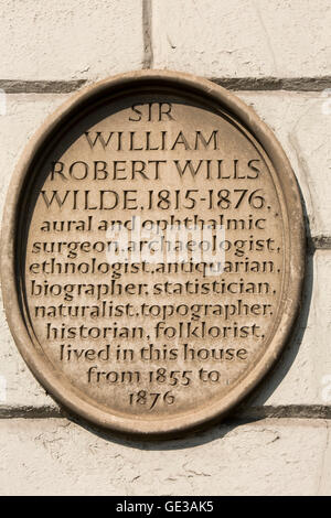 Ir1615Irlanda, Dublino, Merrion Square North, placca di Sir William Robert Willis Wilde, 1815-1876, Oscar Wilde nonno Foto Stock