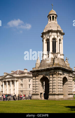 Irlanda, Dublino, 1853 Trinity College Campanile torre campanaria e la cappella Foto Stock