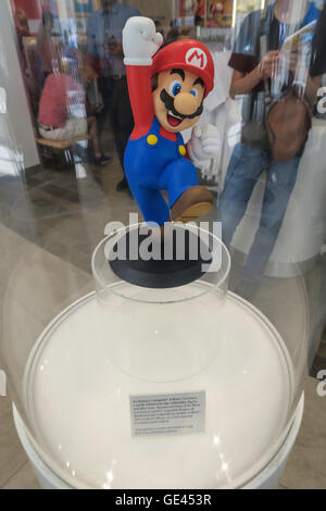 Nintendo Store di New York interno, Rockefeller Center, New York, Stati Uniti d'America Foto Stock