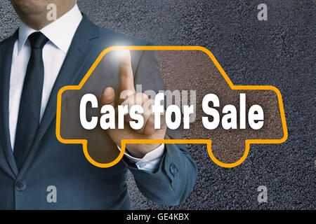 Automobili per la vendita di auto touchscreen è azionato dal concetto di imprenditore. Foto Stock