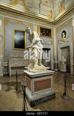 Italia, Roma, Galleria Borghese, Gian Lorenzo Bernini, statua marmorea di Davide (1623-1624 d.C.) Foto Stock