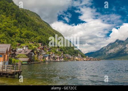 Bella piccola città di Hallstatt in Austria Foto Stock