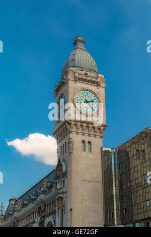 Gare de Lyon torre dell orologio a Parigi Foto Stock