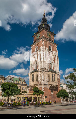Torre del palazzo comunale di Cracovia in Polonia Foto Stock