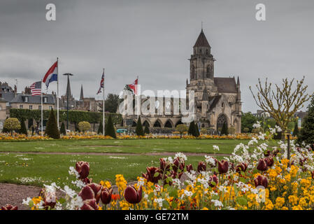 Le rovine della chiesa di Caen Normandia Francia Foto Stock