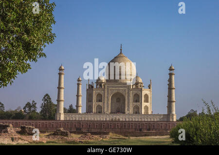 Vista posteriore del Taj Mahal in India Foto Stock