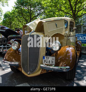 Berlino - Giugno 05, 2016: Vintage pickup Ford V8 modello 85, 1938. Classic giorni Berlino 2016. Foto Stock