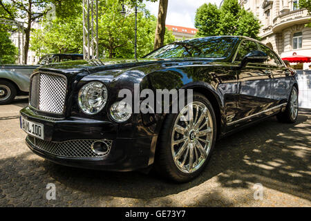 Berlino - Giugno 05, 2016: full-size auto di lusso Bentley Mulsanne. Classic giorni Berlino 2016. Foto Stock