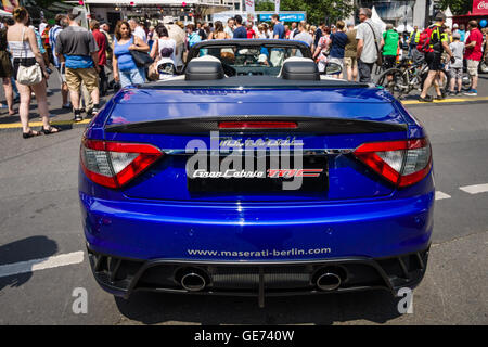 Berlino - Giugno 05, 2016: Grand Tourer auto Maserati GranCabrio MC, dal 2012. Vista posteriore. Classic giorni Berlino 2016 Foto Stock