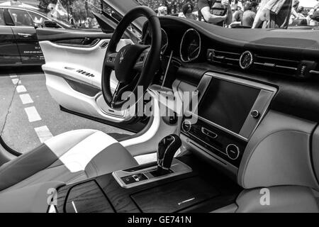 Interno del full-size auto di lusso Maserati Quattroporte VI, dal 2013. Foto Stock