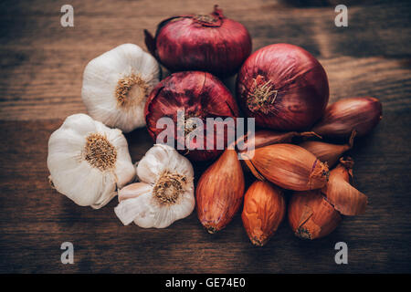 Scatti di bellezza di cibo in un ambiente rustico. Foto Stock