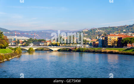 Il fiume Adige a Verona - Italia Foto Stock