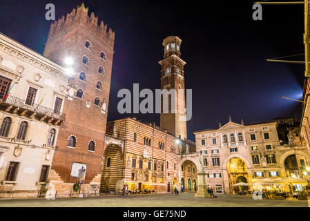 Piazza dei Signori (Piazza Dante) di Verona - Italia Foto Stock