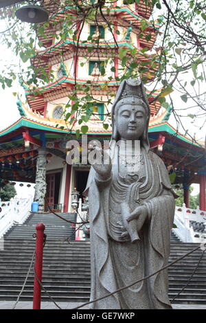 Questa è una foto di guan yin statua, Dea della Compassione Foto Stock