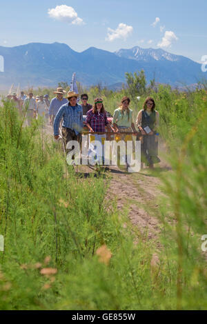 Il Mormon alta scuola gli studenti partecipano in una tre-giorni di camion trek, ricreando il Mormon pioneer esperienza. Foto Stock