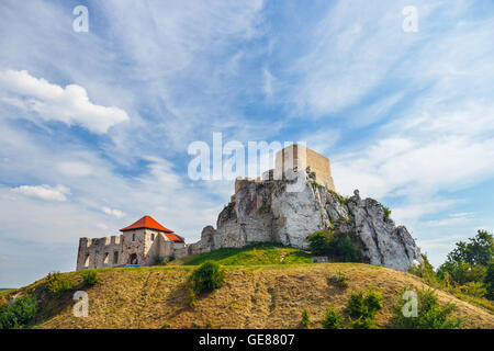 Il castello di Rabsztyn vicino a Cracovia in Polonia Foto Stock