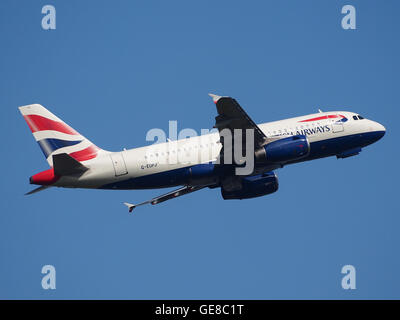 G-EUPJ - Airbus A319-131 - British Airways il decollo dall'aeroporto di Schiphol Foto Stock