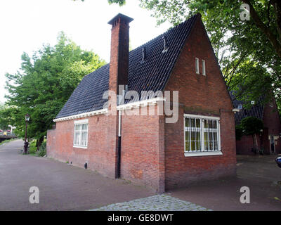 Ruysdaelkade 2-4, Rioolgemaal in verstrakte Amsterdamse School-stijl, Arita House pic3 Foto Stock