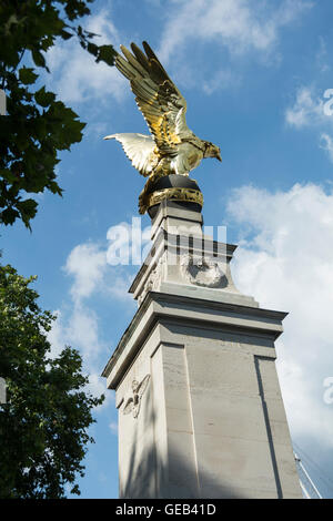 La Royal Air Force Memorial sul Victoria Embankment a Londra Foto Stock