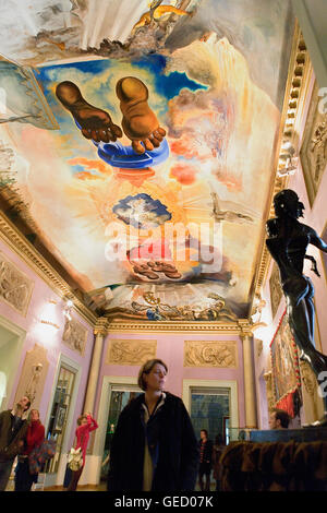 Dalí Theatre Museum. Dipinto sul soffitto, in 'Palau del vent'camera. La provincia di Girona. La Catalogna. Spagna Foto Stock