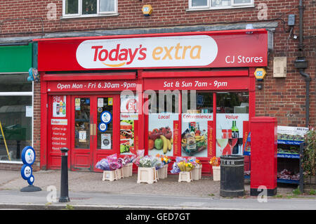 Oggi le extra C.J.store, Wycombe Road, Stokenchurch, Buckinghamshire, Inghilterra, Regno Unito Foto Stock