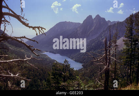 "Estany de Sant Maurici'Sant Maurici lago e la Encantats mountais,Aigüestortes i Estany de Sant Maurici National Park,Pyrenee Foto Stock