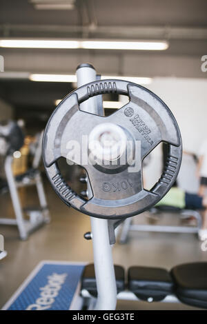 Attrezzature da palestra barbell Foto Stock