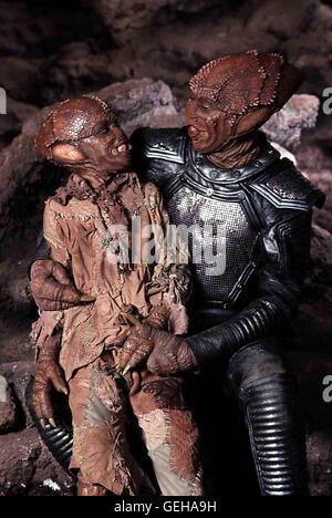 ?, Louis Gossett Jr. Bei Drac (Louis Gossett Jr,r) hat sich Nachwuchs eingestellt. *** Caption locale *** 1985, Mio nemico, nemico miniera - Geliebter Feind Foto Stock