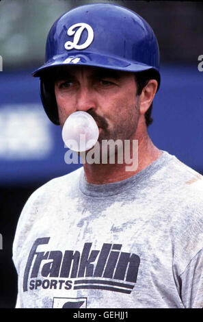 Tom Selleck Schliesslich hat das japanische Team genug von dem kauenden Kaugummi Jack Elliot (Tom Selleck) und sarà ihn loswerden. *** Caption locale *** 1992, il sig. Baseball, il sig. Baseball Foto Stock