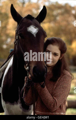 Elisabeth Rosen Nach dem Tod ihres Bruders neunjaehrigen zieht Jess (Elisabeth Rosen) mit ihrer Familie aufs Land. *** Caption locale *** 1996, mia madre di Ghost, ...Und Frieden Ihrer Seele Foto Stock