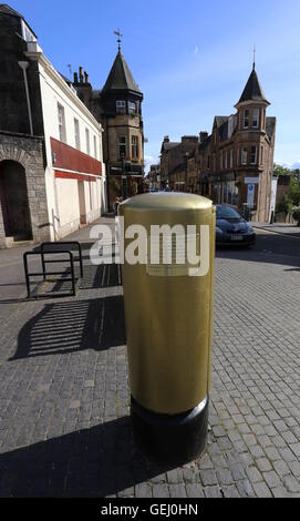 Golden post box in onore di Andy Murray's 2012 medaglia d oro dunblane Scozia Luglio 2016 Foto Stock