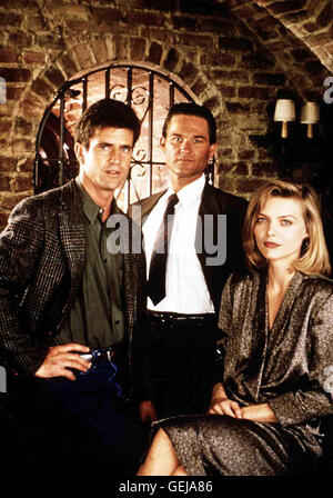 Mel Gibson, Kurt Russell, Michelle Pfeiffer Drogendealer Dale McKussick (Mel Gibson) und Polizist Nick Frescia (Kurt Russell) die sich seit der High-School kennen, beide lieben Jo Ann (Michelle Pfeiffer). *** Caption locale *** 1988, Tequila Sunrise, Tequi Foto Stock