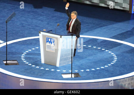 Philadelphia, Stati Uniti d'America. Xxv Luglio, 2016. Philadelphia, Pennsylvania, USA. Xxv Luglio, 2016. Al Franken al 2016 Convenzione Nazionale Democratica presso la Wells Fargo Center di Philadelphia, in Pennsylvania l'25 luglio 2016. Credito: MediaPunch Inc/Alamy Live News Foto Stock