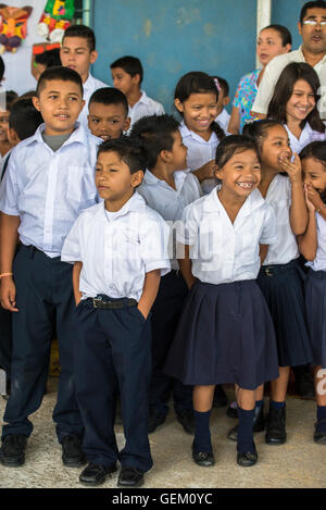 La scuola dei bambini in Costa Rica Foto Stock