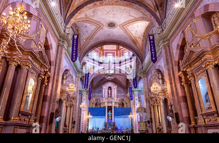 Archi di natale, Parroquia Cattedrale dolores hidalgo del Messico. Foto Stock