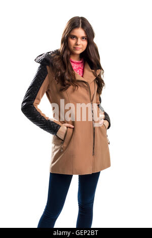 Donna in cappotto beige. Foto Stock