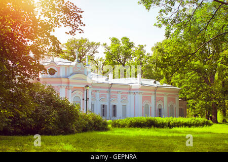 Palazzo cinese nel Palazzo e Parco ensemble di Oranienbaum in Lomonosov, Russia Foto Stock