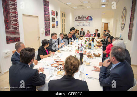 Vice Segretario Blinken partecipa a un Iftar cena con la società civile palestinese e Business Leader in Gerusalemme Foto Stock