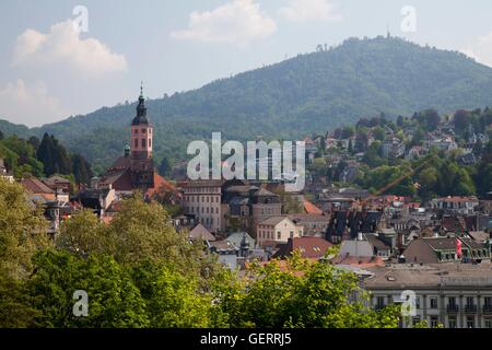 Geografia / viaggi, GERMANIA Baden-Wuerttemberg, Foresta Nera, Baden-Baden, vista città con chiesa collegiata di San Pietro e Paolo, Foto Stock