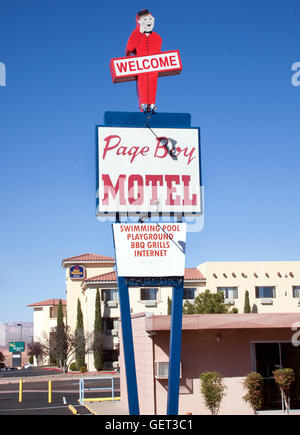 Pagina Boy Motel sign in Arizona Foto Stock