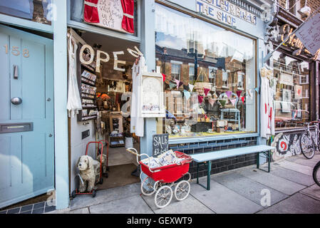 Negozi Boutique in Columbia Road a Londra. Foto Stock
