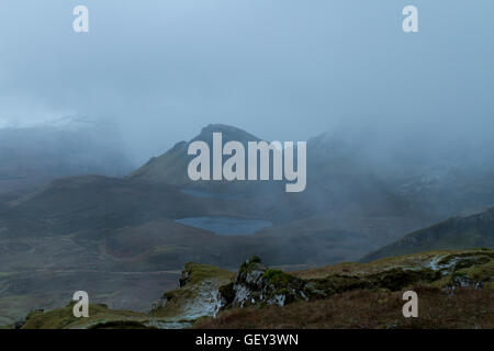 Bufera di neve sopra il Trotternish Ridge, Skye Foto Stock