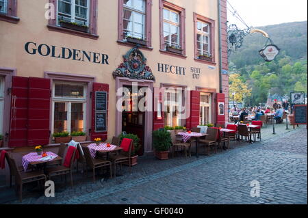 Geografia / viaggi, GERMANIA Baden-Wuerttemberg, street ristorante "Goldener Hecht' a Steingasse, Heidelberg, Foto Stock