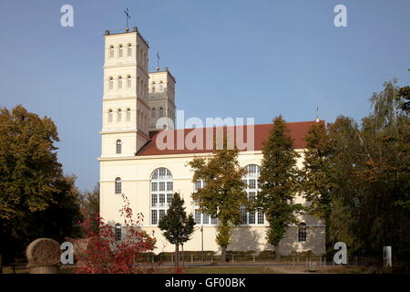 Geografia / viaggi, Germania, il Land Brandeburgo, foresta di Sprea, Straupitz, chiesa, costruire da Karl Friedrich Schinkel, vista esterna, Foto Stock